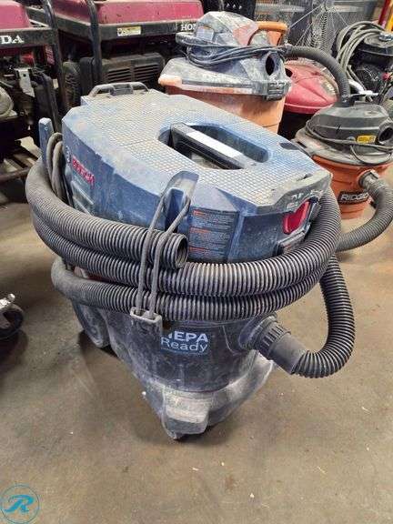 Bosch VAC090A Wet/Dry Dust Extractor, Electric