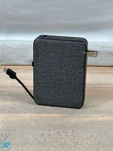 MyCharge RetractaCharger 5000mAh Portable Charger - Used