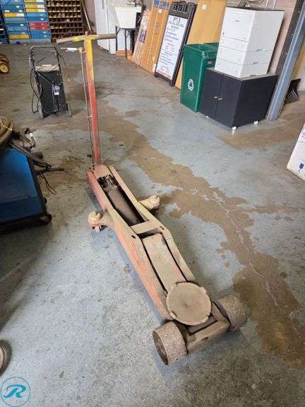 Walker Model Floor Jack Heavy Duty Hydraulic Steel Construction