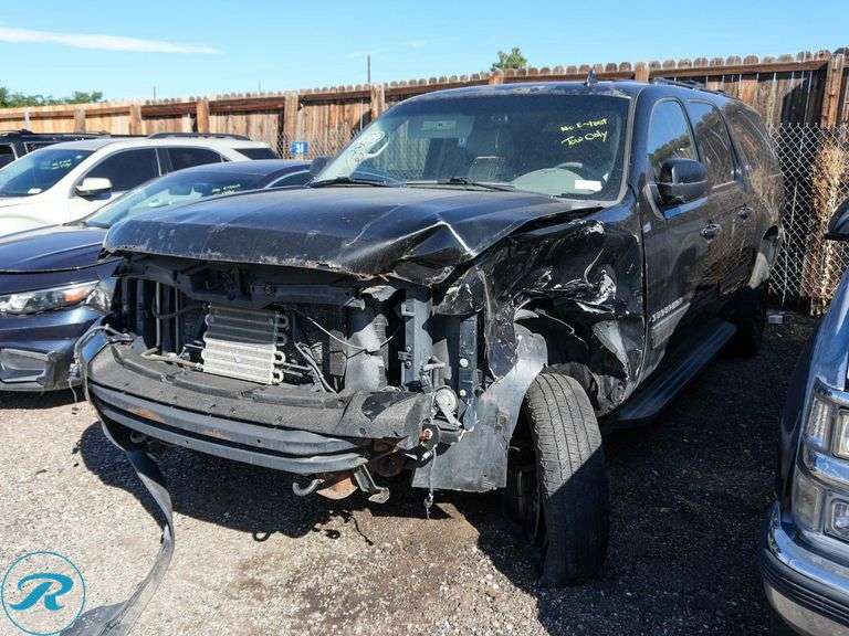 2012  Chevrolet  Suburban 1500 LT  4WD