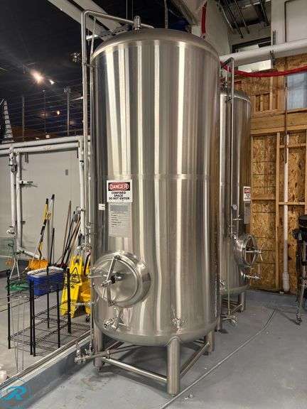 20-BBL Stainless Steel Brite/Serving Tank, Single Walled, Dish Bottom