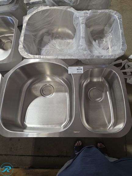 Stainless Steel Double Bowl Undermount Kitchen Sink - Small Bowl Right