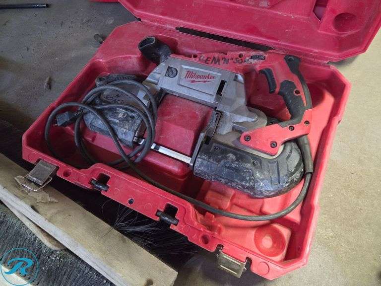 Milwaukee 6232-20 Deep Cut Band Saw With Case, 120V Electric