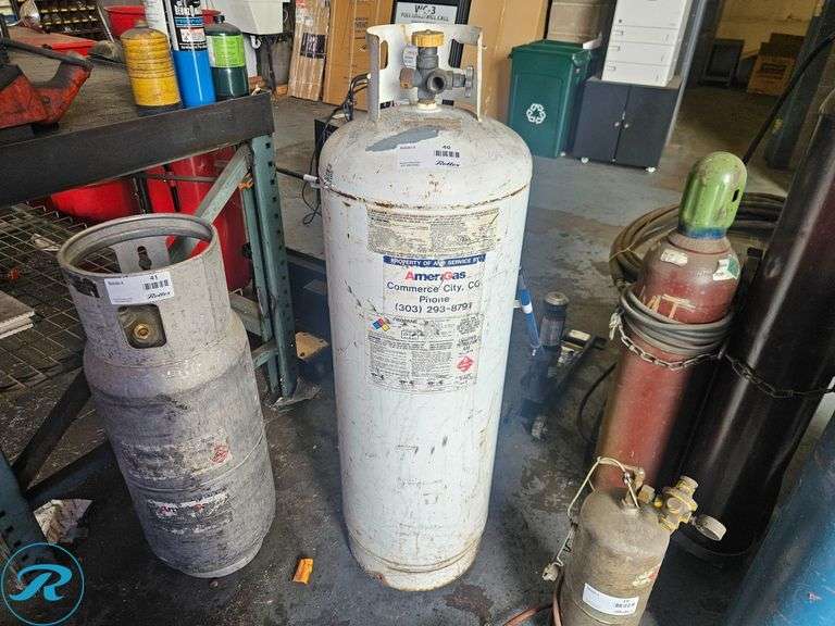 (1) AmeriGas Propane Cylinder, Steel, with Valve