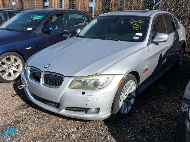 2011  BMW  3 Series 328xi  AWD