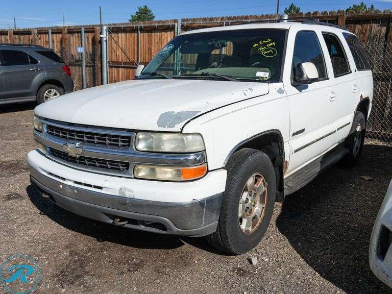 2001  Chevrolet  Tahoe Base  4WD