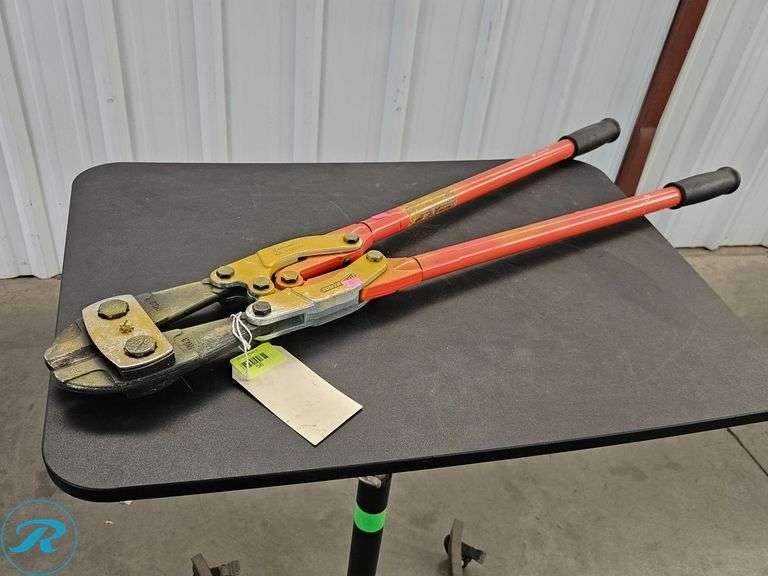 Crescent H.K. Porter PowerPivot Bolt Cutter (Damaged Cutting Edge)