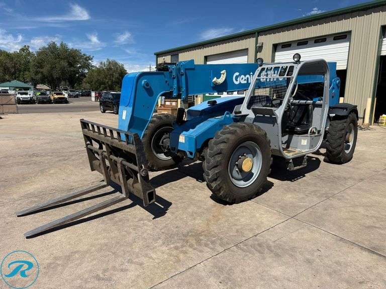 2013  Genie  GTH-844  4WD Telescopic Forklift
