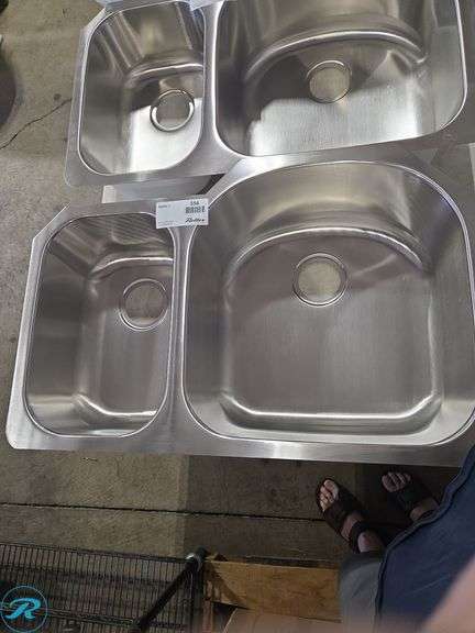 Stainless Steel Double Bowl Undermount Kitchen Sink - Small Bowl Left