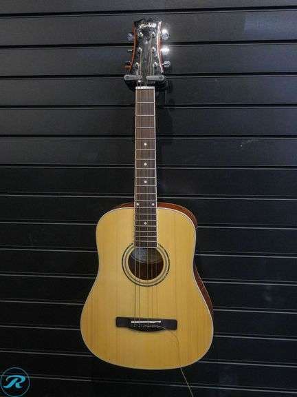 Mitchell MDJ-10/N Acoustic Guitar With Case