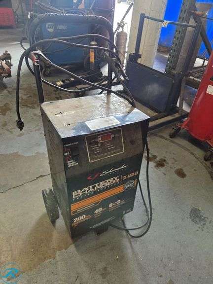 Schumacher SE-4020-CA Battery Charger Engine Starter Electric