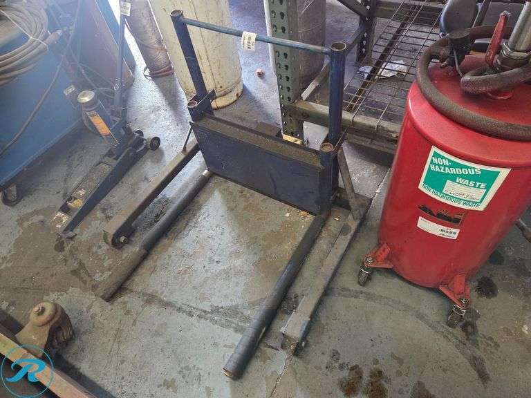 Steel Cylinder Cart, Heavy-Duty Welded Frame with Handle