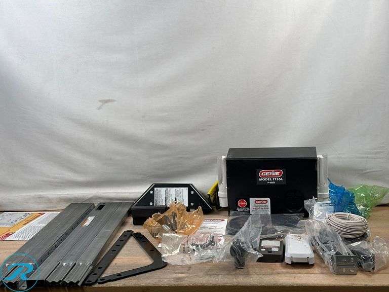 Genie 1-1/4 HP Smart Belt Garage Door Opener with LED Lighting and Battery Backup D7155L-TKSV - Used/Untested & Parts not Inventoried