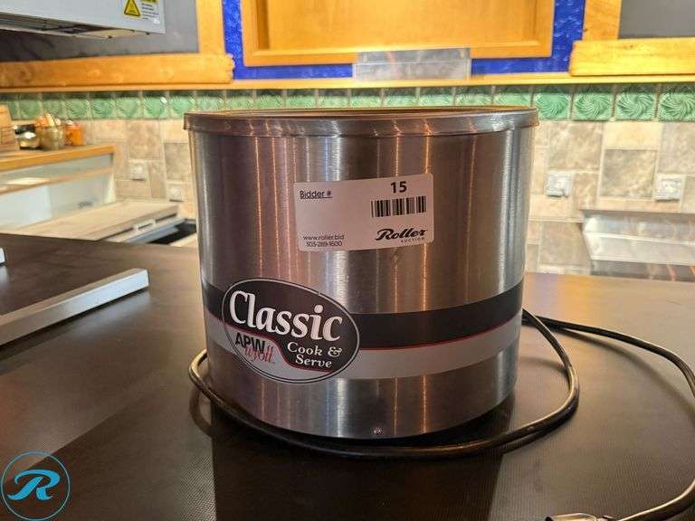 APW Wyott RCW-11 11 Qt. Round Cooker / Warmer