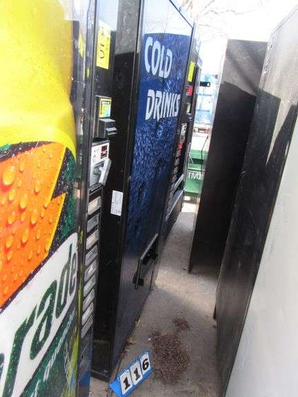 DIXIE-NARCO DRINK VENDING MACHINE MDL DN 501E T-S11-9