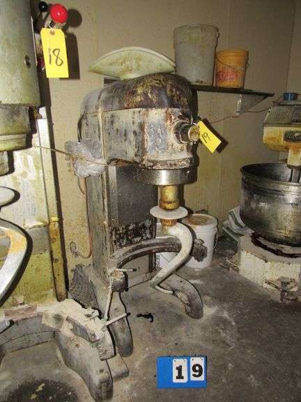 HOBART MIXER, MDL H – 600, 208-V