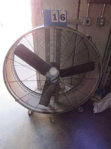 42“ WAREHOUSE FAN, LASKO