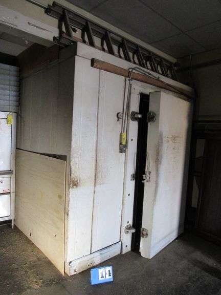 WALK-IN FREEZER, APPROX. 8' X 16' X 8', NO PLATE SHOWN, WITH CONTENTS AS SHOWN, BUYER RESPONSIBLE FOR PROPER REMOVAL