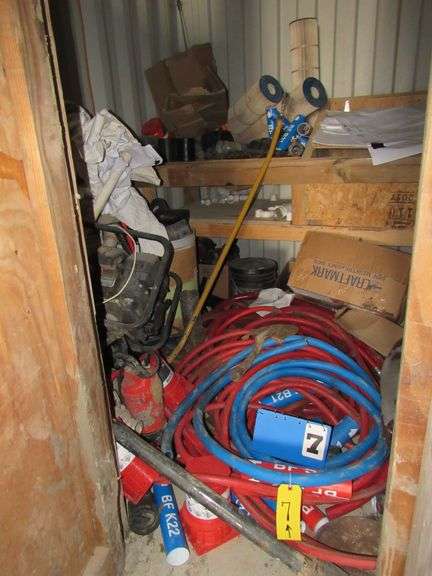 LOT, ASSORTED ITEMS ALONGSIDE WALL *DOES NOT INCLUDE LOT 8*