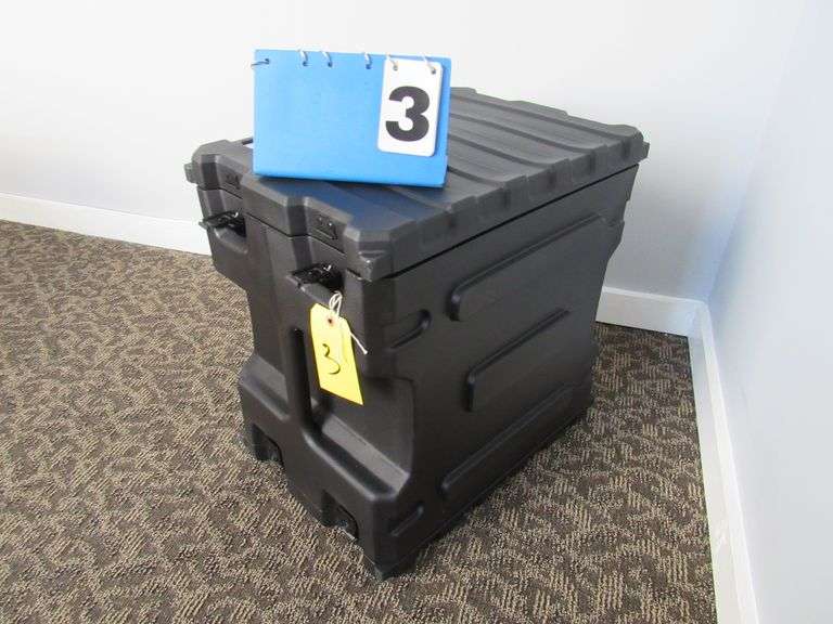 GATOR PRO SERIES BOX, APPROX 2' X 2' X 16"