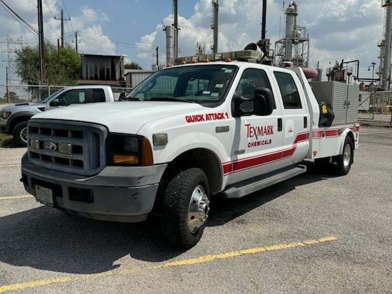 2006 FORD F350 SUPER DUTY CREW CAB SERVICE TRUCK VIN 1FDWW33PX6EB41264