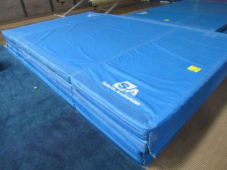 SPIETH ANDERSON FALL MAT, TRI-FOLDING - APPROX. 144