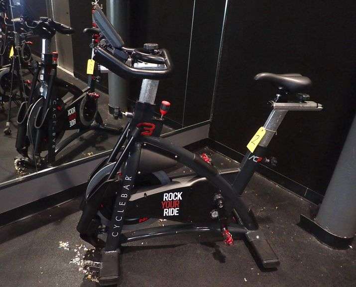SCHWINN AC PERFORMANCE PLUS INDOOR BIKE