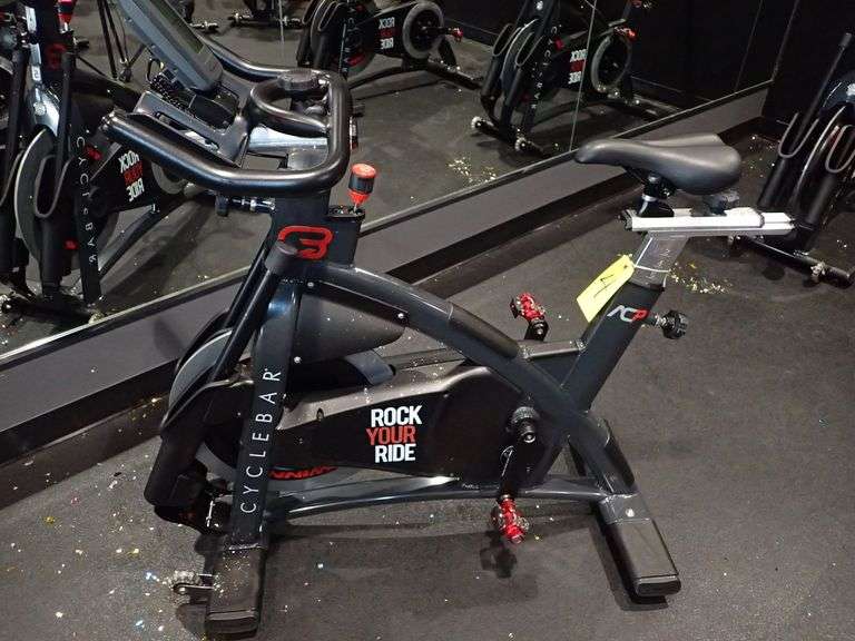 SCHWINN AC PERFORMANCE PLUS INDOOR BIKE