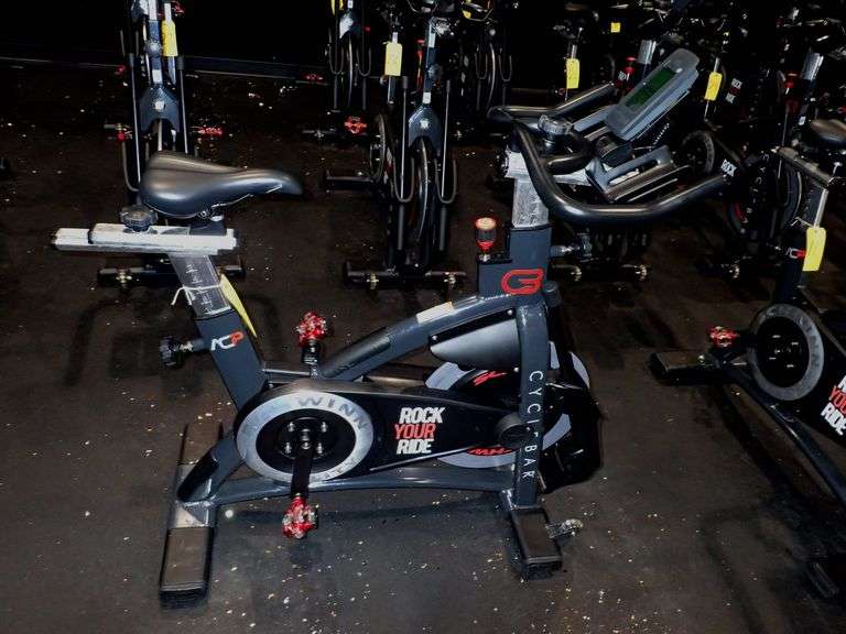 SCHWINN AC PERFORMANCE PLUS INDOOR BIKE