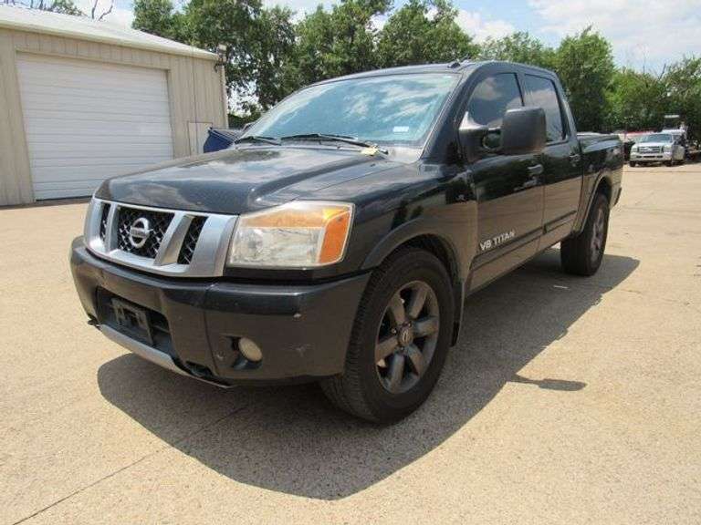 2015 NISSAN TITAN VIN 1N6BA0ECXFN511894, PRO-4 V-8 WITH CREW CAB, MILES READ 216,066, STARTS AND RUNS AS OF 7/19/2024 *Located at 2323 Langford, Dallas TX 75208