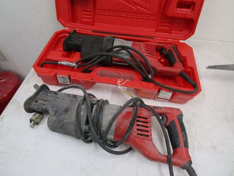 MILWAUKEE SUPER SAWZALL #6538-21, W/(1) CASE (sold 2x the money)