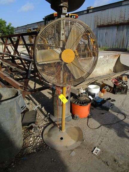 PATTON 30" PEDESTAL FAN, 115-V