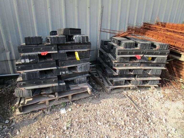 (2) PALLETS, RUBBER DOCK DOOR PROTECTIVE BLOCKS