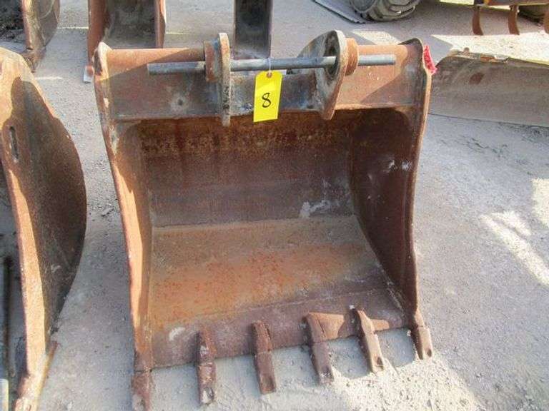 CAT 36" BUCKET
