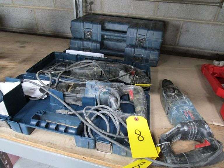 LOT, (3) BOSCH BULLDOG XTREME MAX HAMMER DRILLS 115V WITH (3) CASES