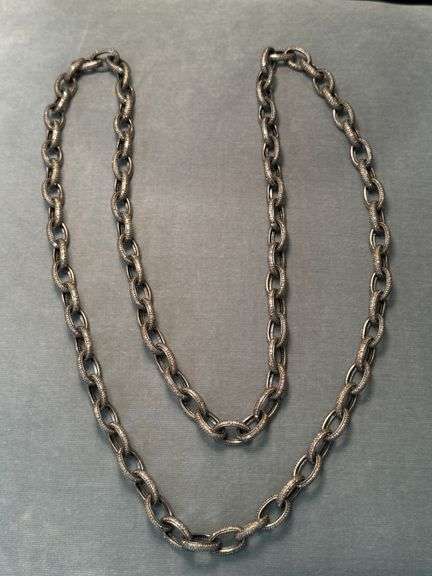 CHAIN NECKLACE W/ DIAMONDS
