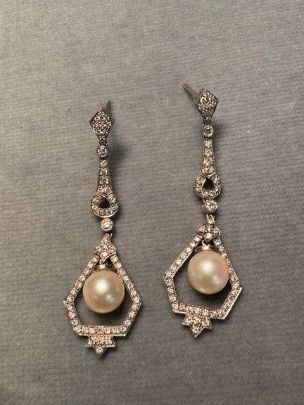 PAIR OF PLATINUM DIAMOND AND PEARL EARRINGS
