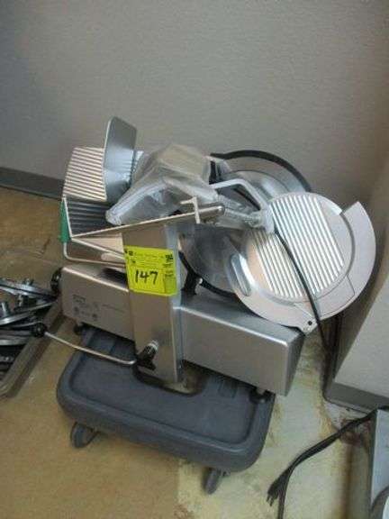 BIZERBA SLICER MDL R-22 120-VOLTS WITH ACCESSORIES AS SHOWN