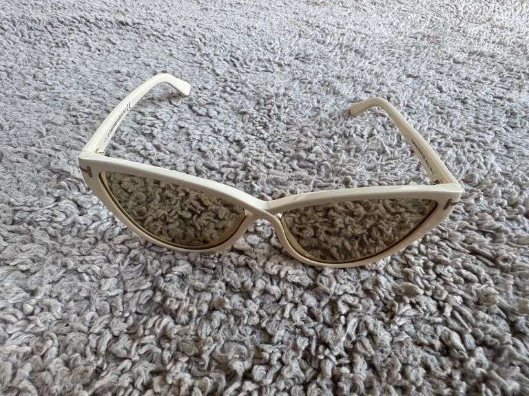 TOM FORD WOMEN'S SUNGLASSES IN BEIGE FRAME CHARLIE -02 TF740 25E SIZE 56-16-140