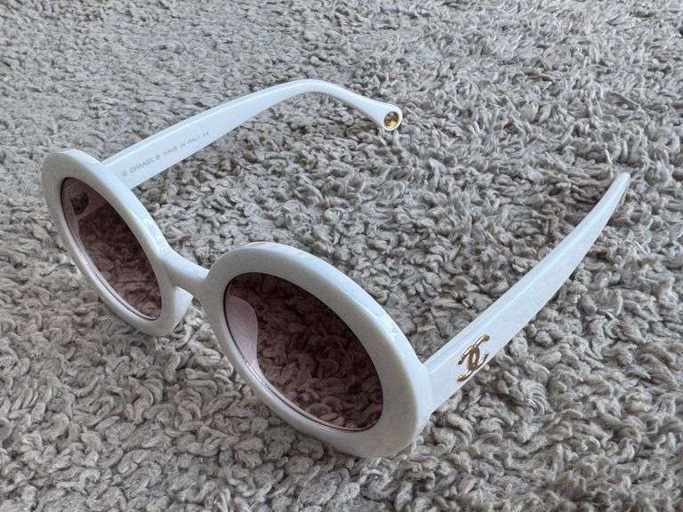 CHANEL ROUND WOMEN'S SUNGLASSES IN WHITE 8384 SIZE 55-19-140