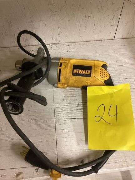 DEWALT 1/2" VSR DRILL DW235G