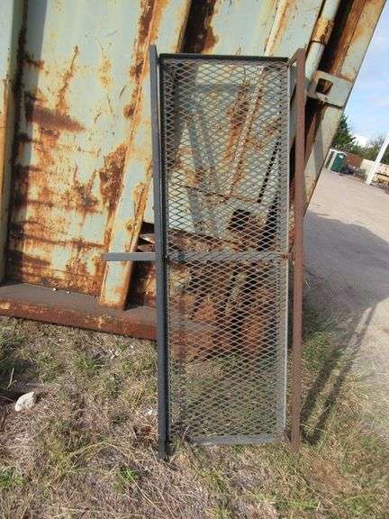 MASTER BUILT HITCH AND HAUL - APPROX. 60" X 22"