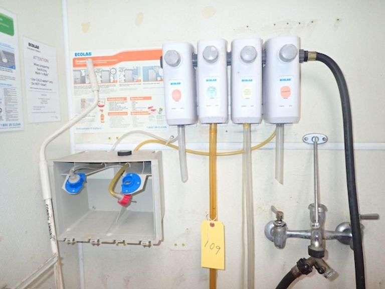 ECOLAB SANITIZING STATION W/ RACK, HOSES, AND SOLUTIONS - Rosen Systems