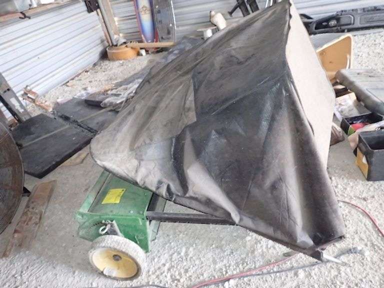 John Deer Lawn Attachment w/ Bag