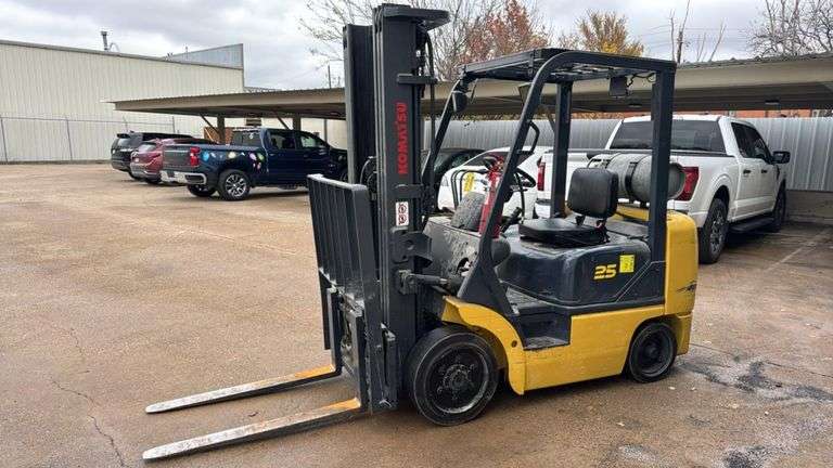 Komatsu FB20T-12 Forklift, 4,400 lbs Capacity, LPG, 10,285 Hours