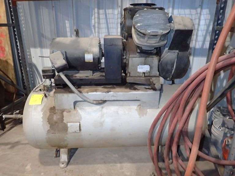 Atlas Copco Air Compressor System LE 11 w/ Tank and Hoses