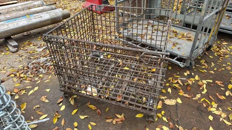 Metal Wire Storage Basket, Foldable Sides, Stackable Design