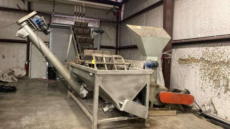 Plastic Recycling Wash Line with Conveyor, Hopper
