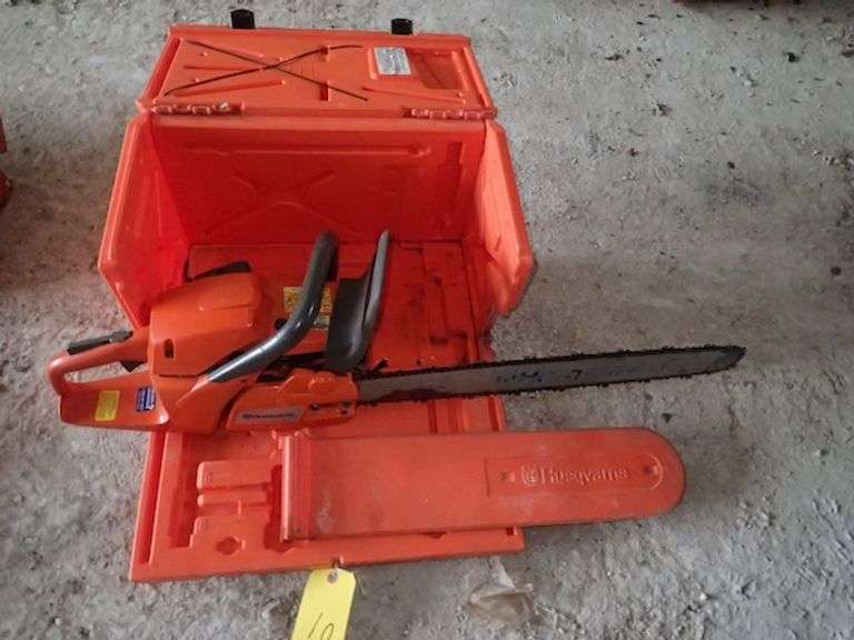 Husqvarna 460 Gas Powered Chainsaw w/ Case