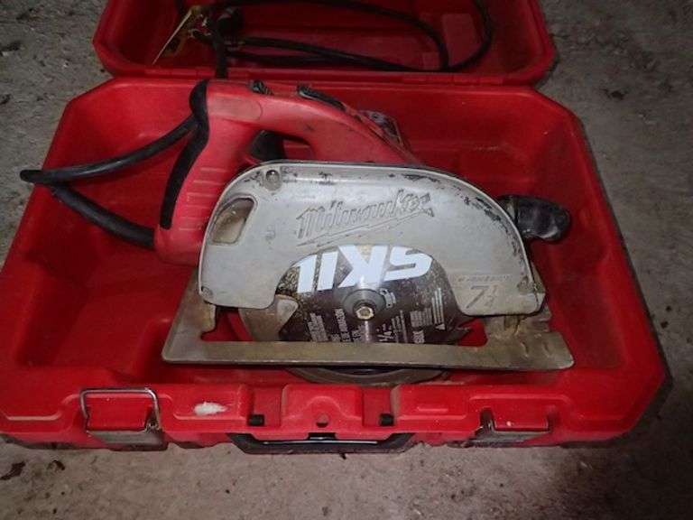 Milwaukee 7 1/4" Corded Circular Saw